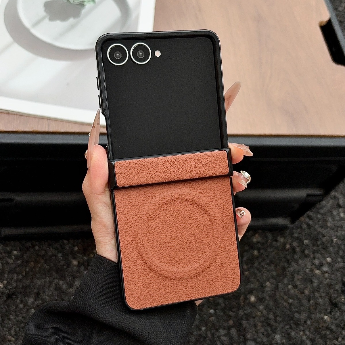 Luksusowe skórzane etui magnet – Flip Leather Case recenzja i cena