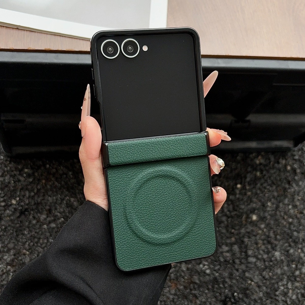 Luksusowe skórzane etui magnet – Flip Leather Case recenzja i cena
