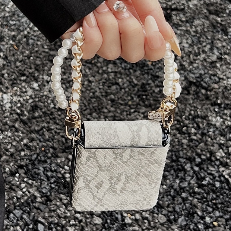Luksusowe skórzane etui na tel – Flip Leather Case recenzja i cena